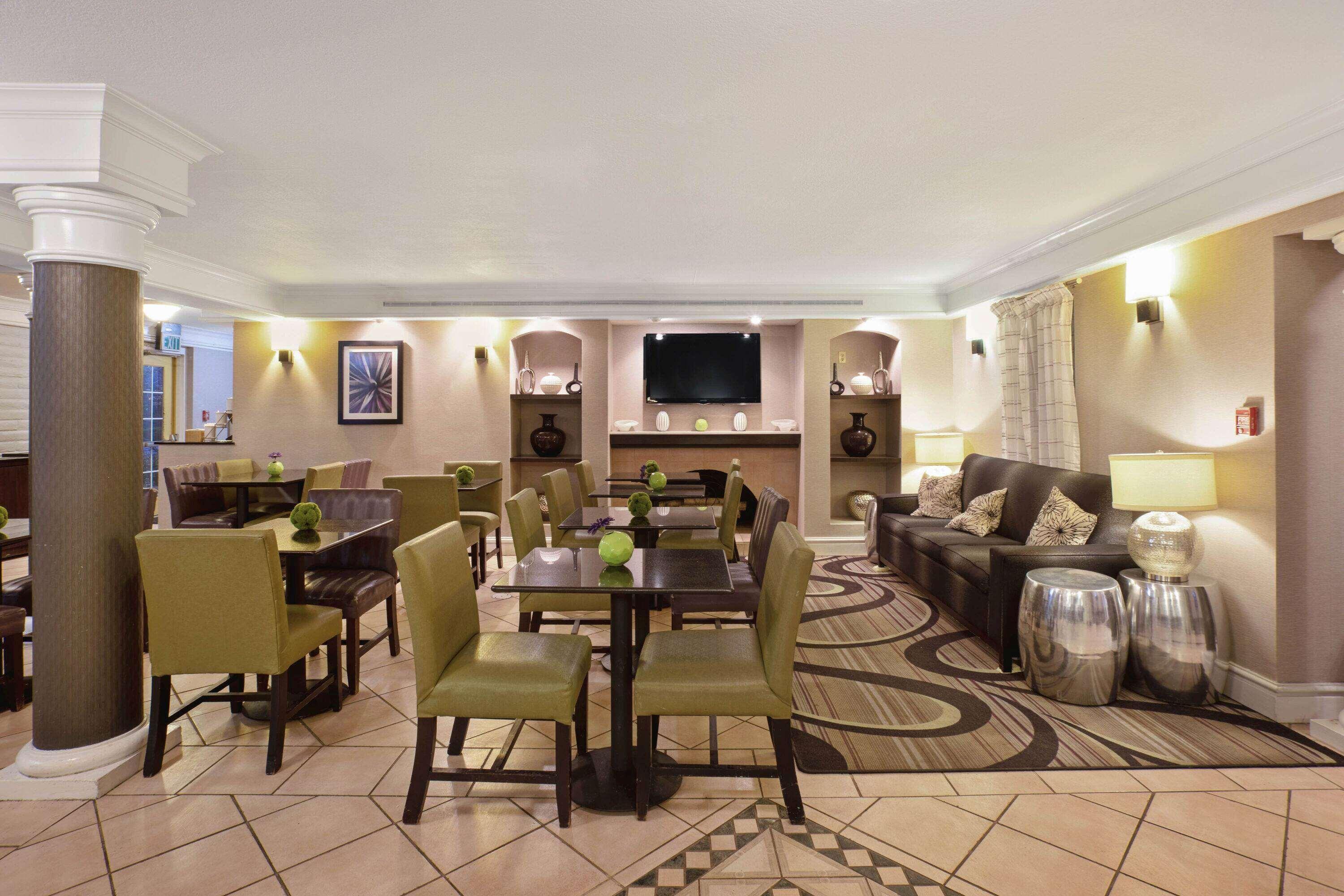 La Quinta Inn by Wyndham Denver Golden Eksteriør bilde